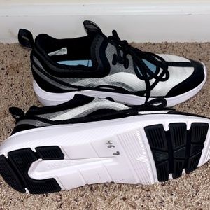 Vionic womens sneaker